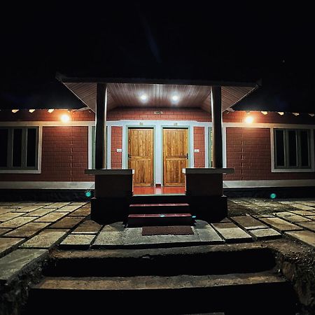 Mahout Resort Wayanad - An Experiential Jungle Stay With Waterfall Kalpetta Bagian luar foto