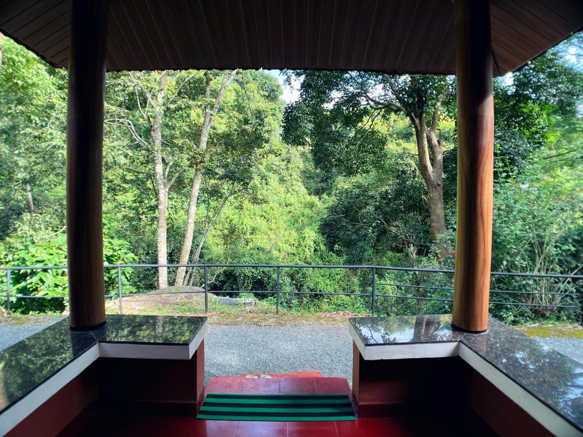 Mahout Resort Wayanad - An Experiential Jungle Stay With Waterfall Kalpetta Bagian luar foto